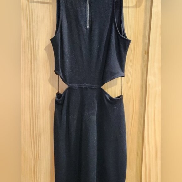 H&M DIVIDED- Cut-out Dress (Black) - Picture 7 of 10